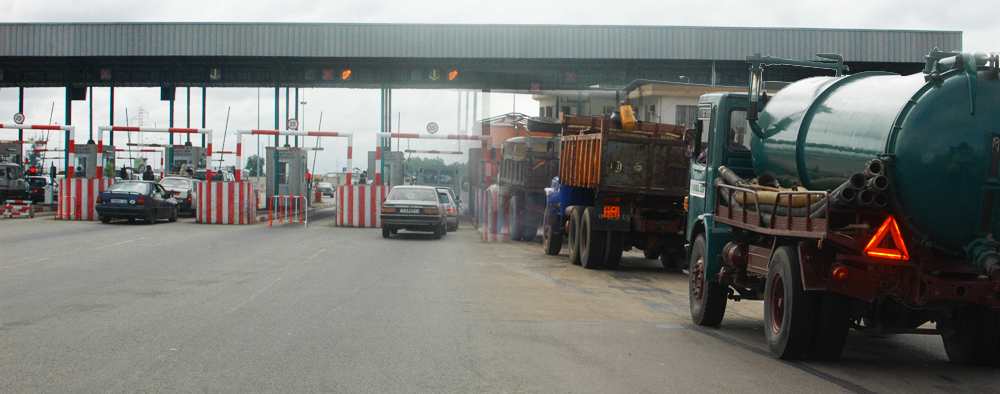 Border Posts, Checkpoints, and Intra-African Trade